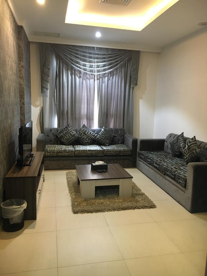 Al Muhanna Plaza Luxury Apartments Кувейт Экстерьер фото